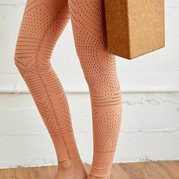 Free People Movement Self-Hem Ecology Leggings L - Picture 4 of 6